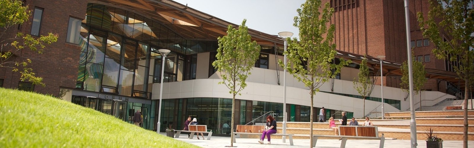 英國大學 University of Exeter Campus 校園環境