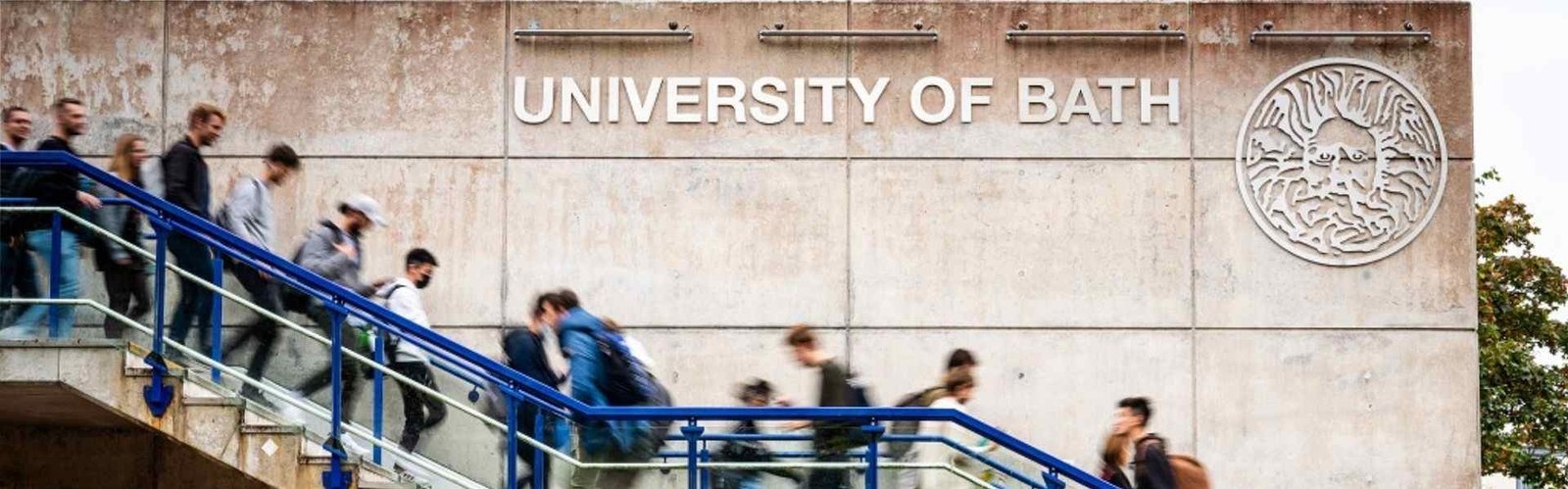 英國大學 University of Bath 校園外觀，位於巴斯市 Claverton Down